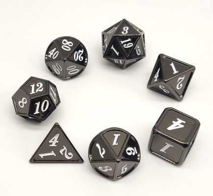 Рука высекла черную кость RPG металла крепкую для подземелья и дракона