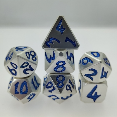 Портативная ручная плашка RPG Dice отполированная рукой износостойкого многогранника 7