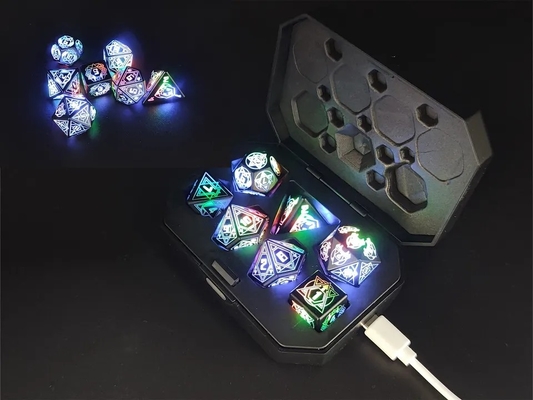 Зажигать DND кости перезаряжаемые с зарядным ящиком 7 PCS LED электронные кости для столового стола