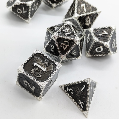 Многогранные металлические RPG кости Летающий дракон Твердый гладкий дракон DND