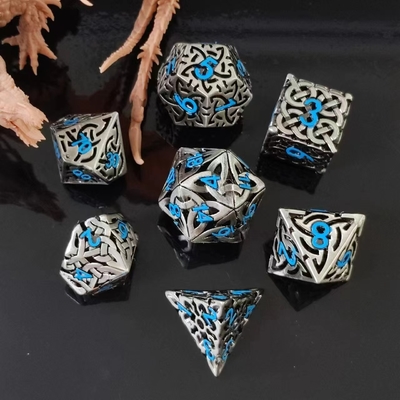 Переплетенная пустая DND RPG Металлические кости Дракон и подземная городская настольная игра