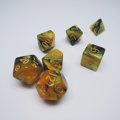 Желтый и черный мраморная смола RPG кости настольная игра кости набор