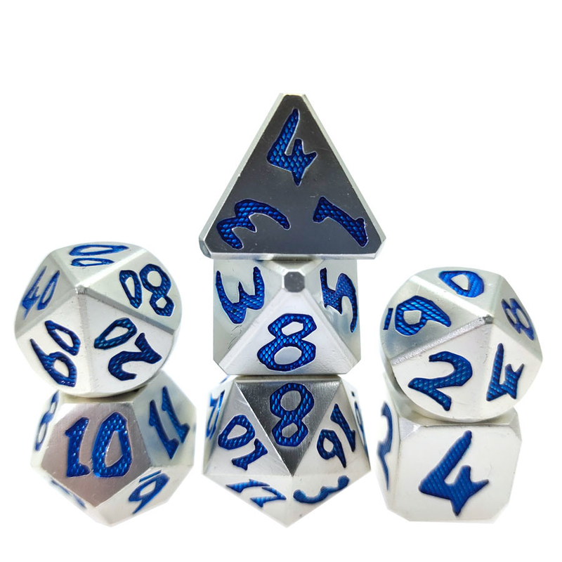 Оптовая Glow Green Metal DND Dice Набор из 7 нетоксичных многогранных игральных костей Светло-голубой материал